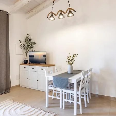 Daniels Stella Maris Apartman Trinità dʼAgultu